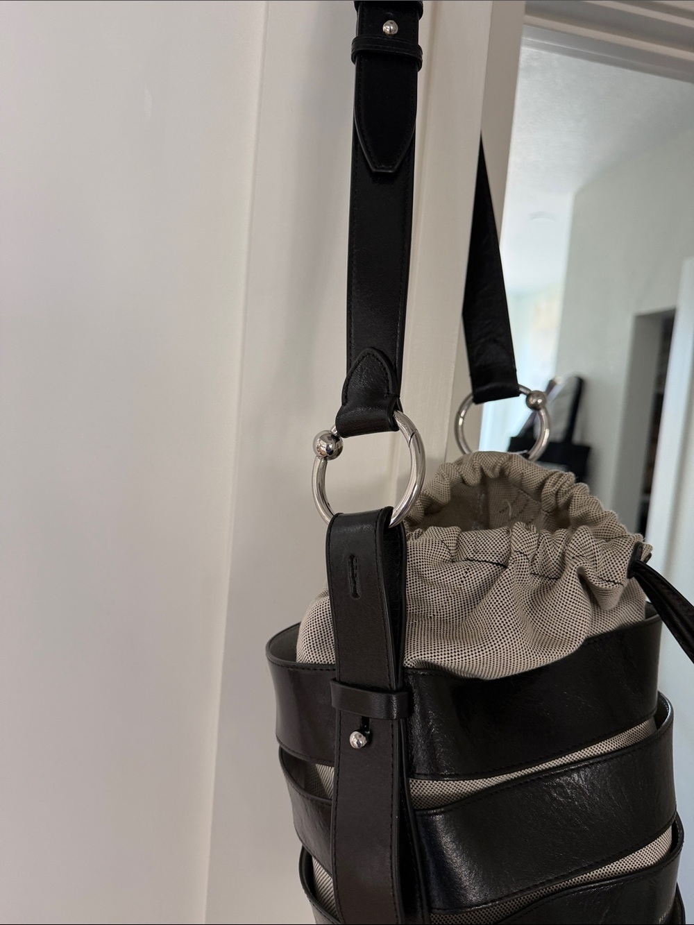 Rebecca Minkoff Black Strapped Bucket Bag/cross body - Picture 7 of 9